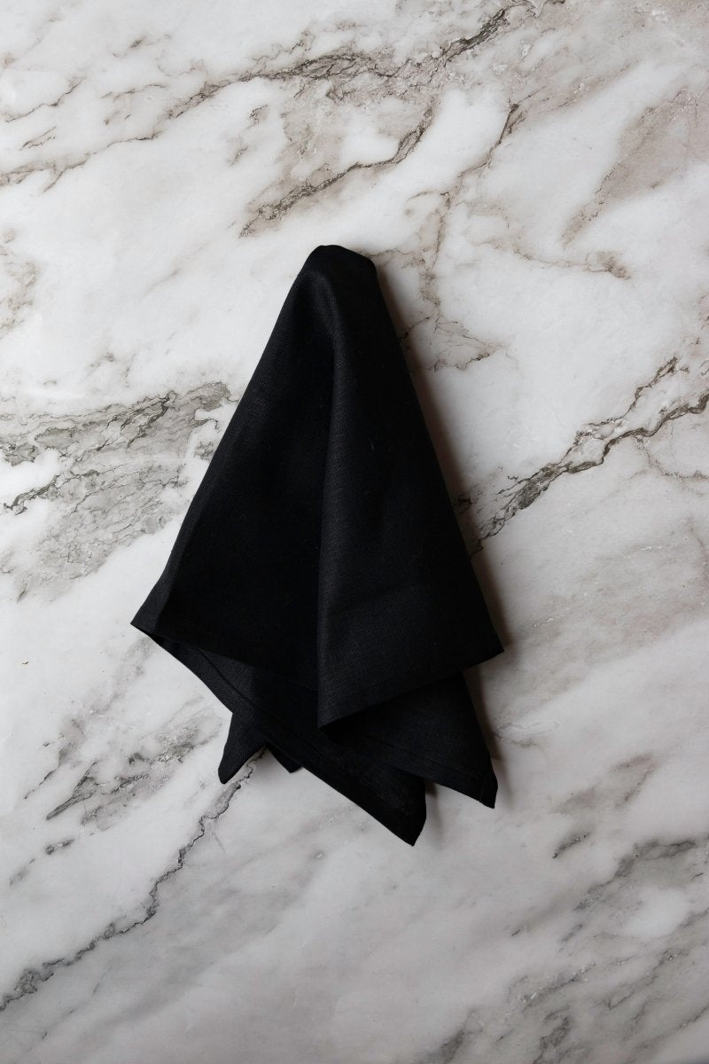 31 Chapel Lane Irish Linen Napkin Set in Onyx Black - Thatch Goods